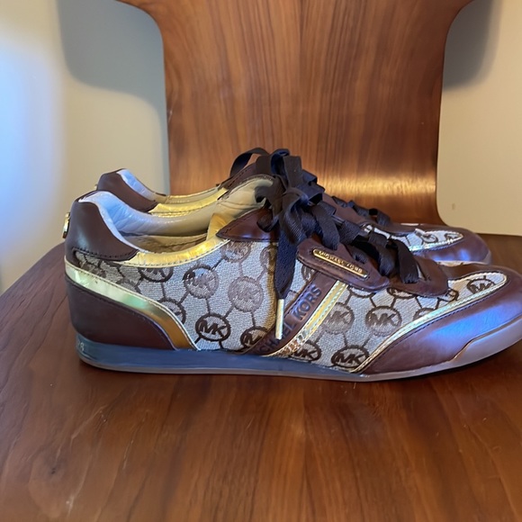 Michael Kors canvas shoes - Picture 4 of 8